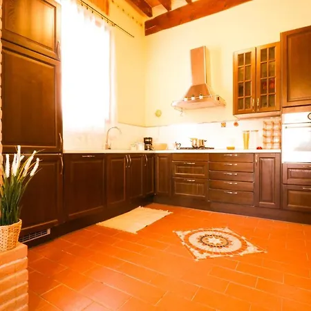 Casale Val D' Orcia- Relax E Lusso In Piscina * Torrita di Siena